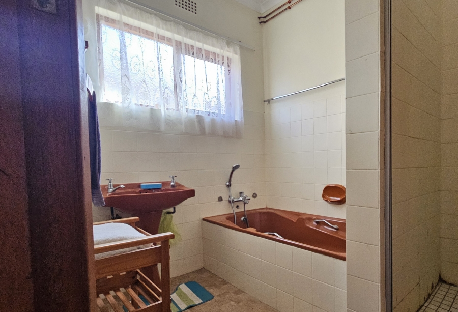 5 Bedroom Property for Sale in Jongensfontein Western Cape